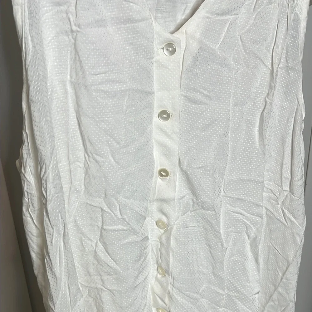 White Sleeveless Button-Down Top - Picture 2 of 8